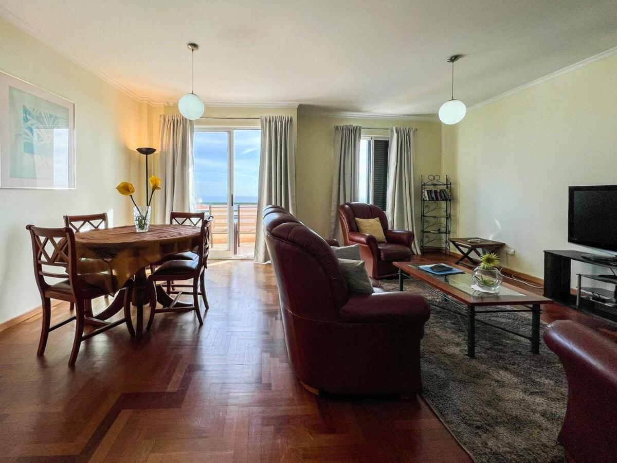 Appartamento Garajau Terrace - Amazing Views Of Garajau Town Esterno foto